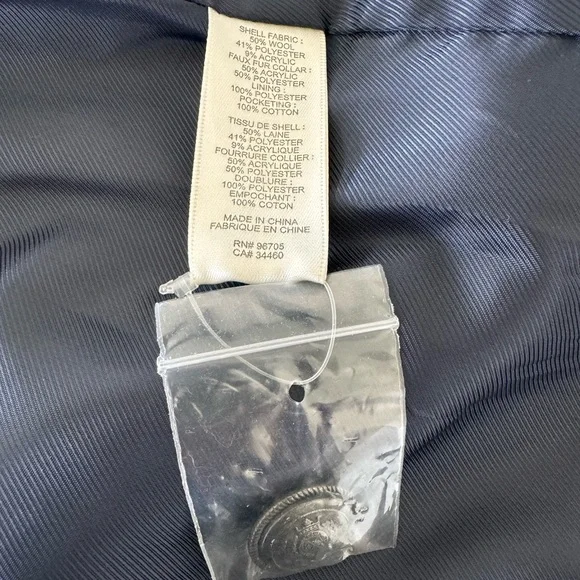 Rebecca Taylor asymmetric zipper car coat with faux fur collar. Size 6 - Picture 10 of 11